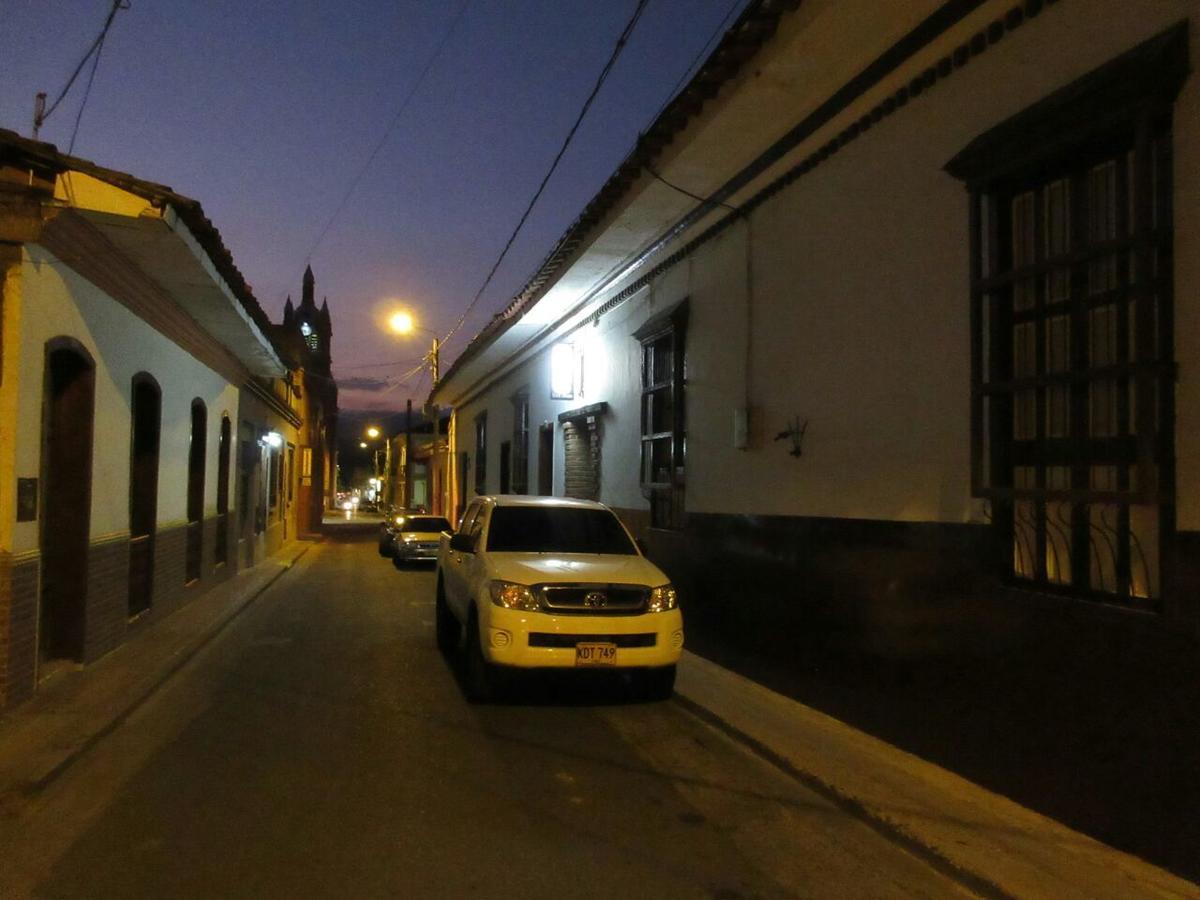 Hotel Don Juan Buga Esterno foto